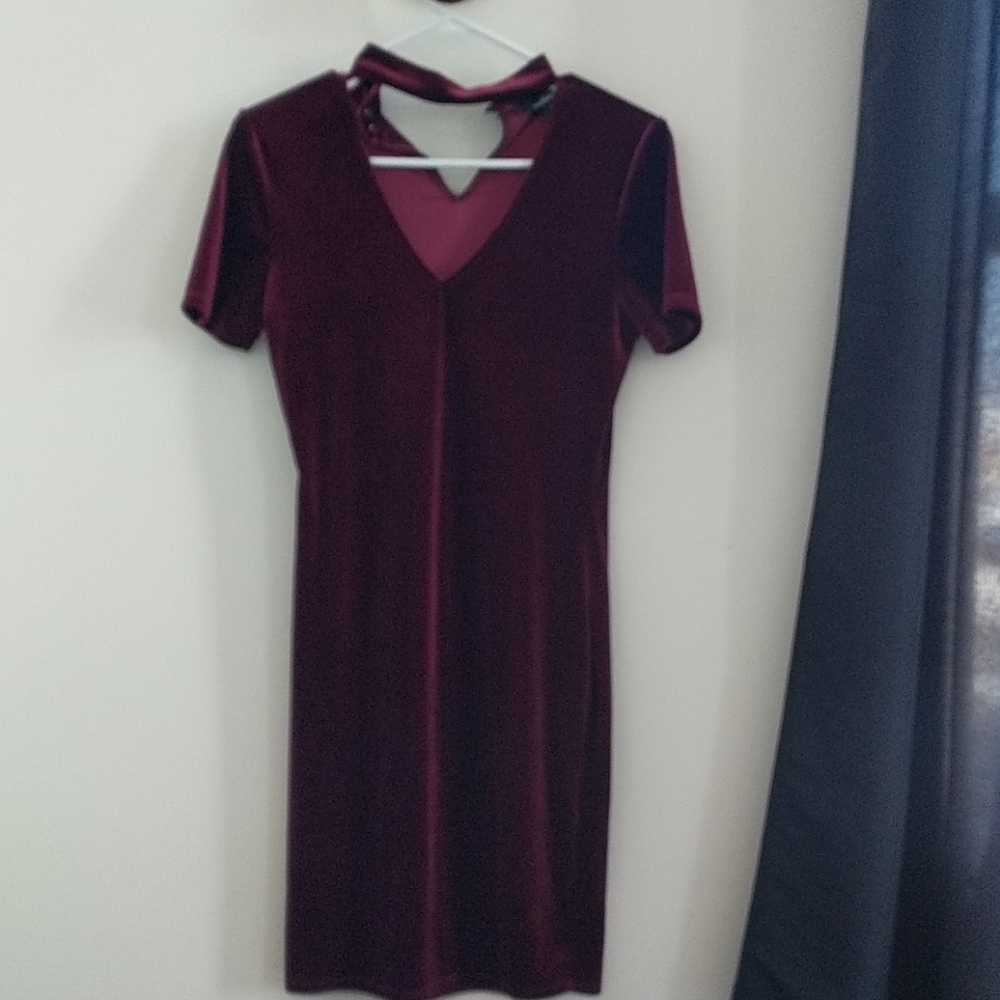 Dress - Picture 1 of 2